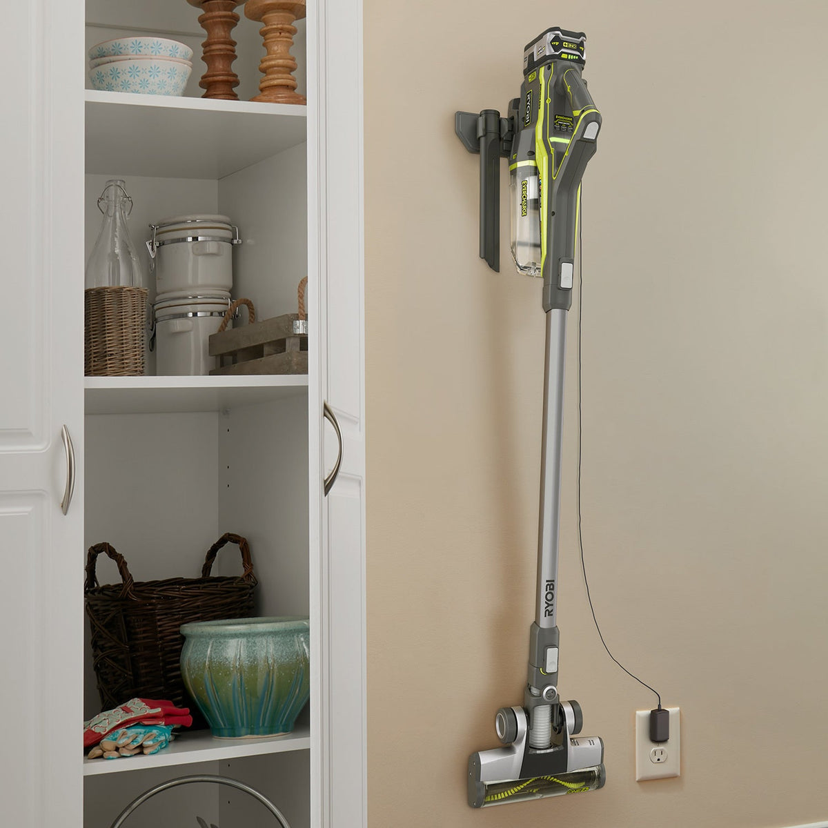 18V ONE+™ STICK VACUUM Image 8
