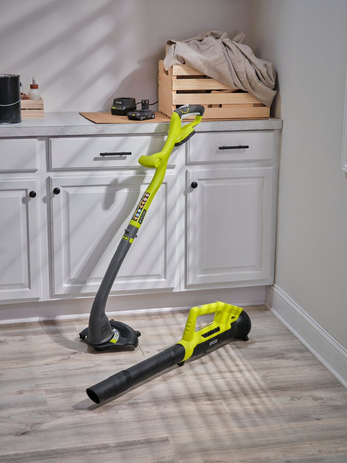 18V ONE+ STRING TRIMMER/EDGER & BLOWER COMBO KIT Image 6